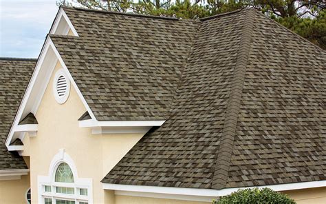 A Close Look At Owens Corning Duration Shingles。